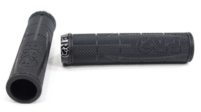 GRIPOVI PRO LOCK ON RACE BLACK 30MM / 130MM